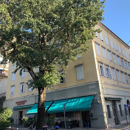 Alla Scaletta B Lägenhet Trieste Exteriör bild